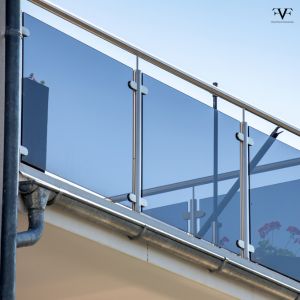 glass railings in vaughan on a balcony